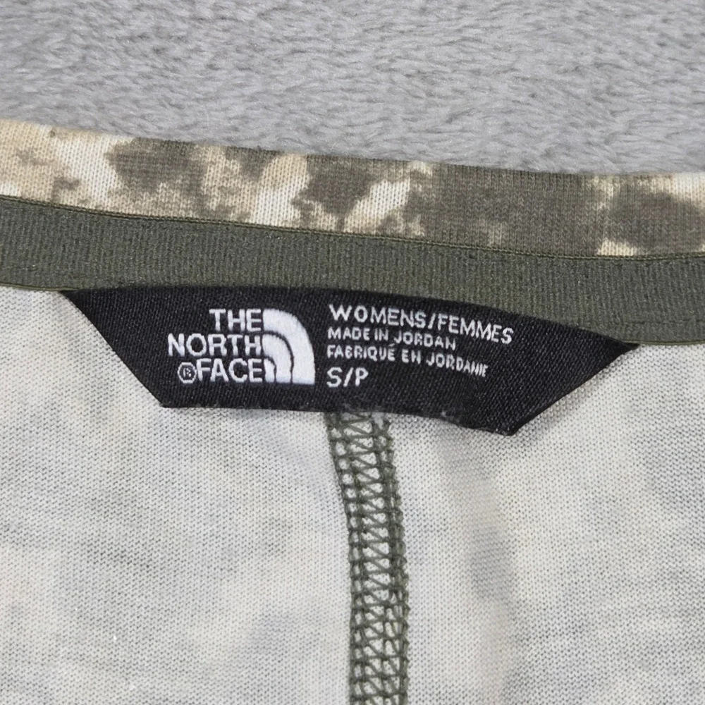 The North Face Womens V-Neck Cap Sleeve Top Olive Green Camo Print Small Outdoor - Picture 4 of 6